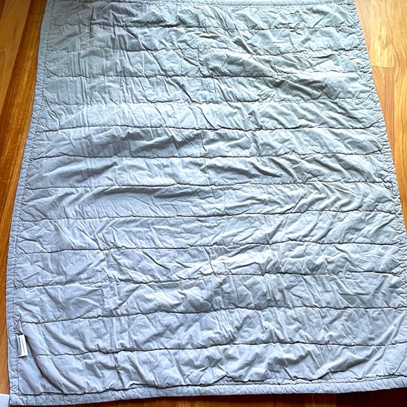 Land of nod / Crate and Barrel & Pottery Barn elephant crib quilt sheets mobile - Picture 6 of 12